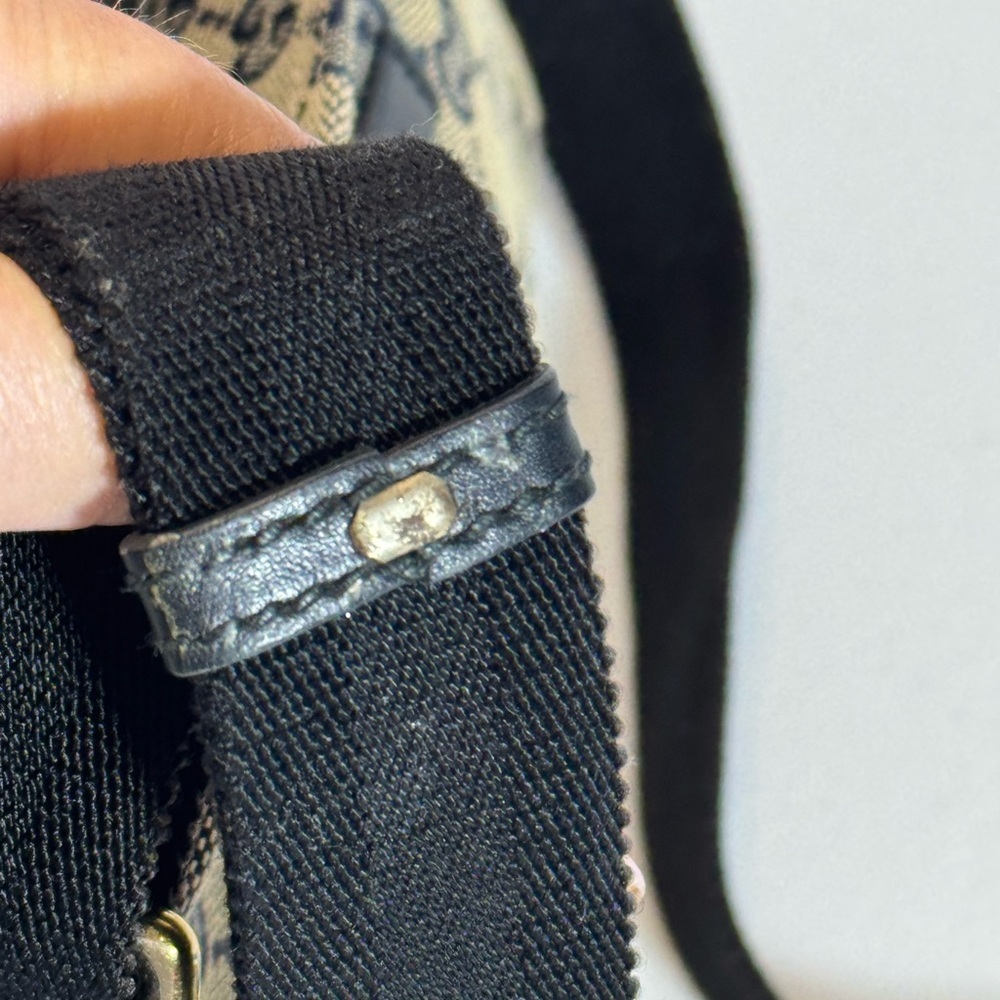 Gucci Beige and Navy Crossbody Bag - Picture 5 of 14